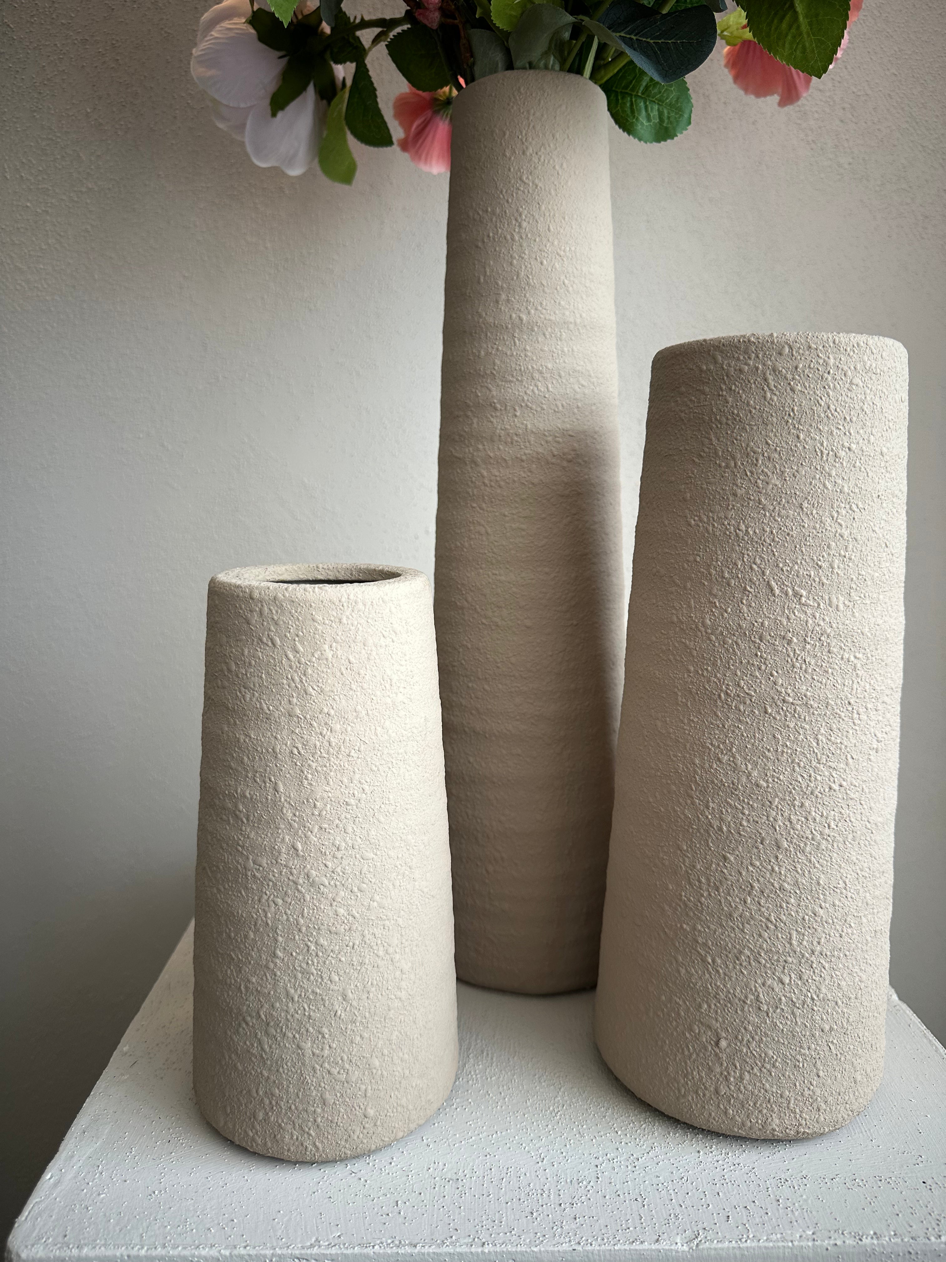Set van 3 smalle vazen taupe